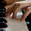 082508_Abramovic_6_Hands_019_0.jpg